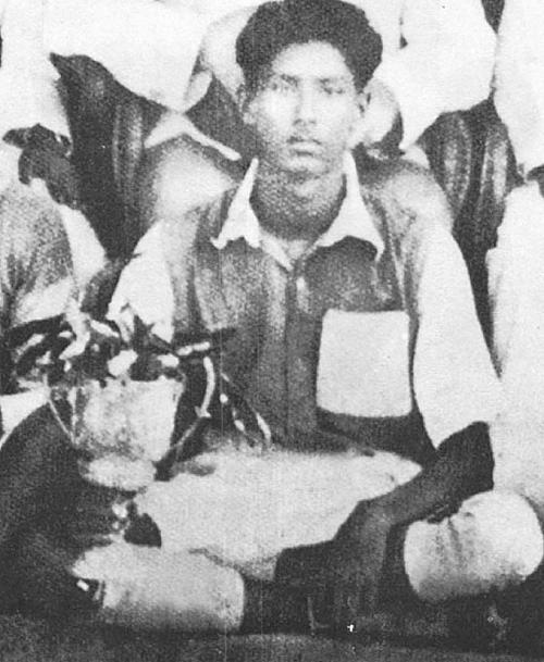 ফুটবল জার্সি পরিহিত বঙ্গবন্ধু