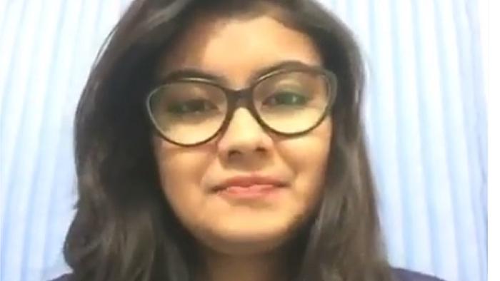 'জানেন দাদা, আমার ছেলের বাংলাটা ঠিক আসে না'